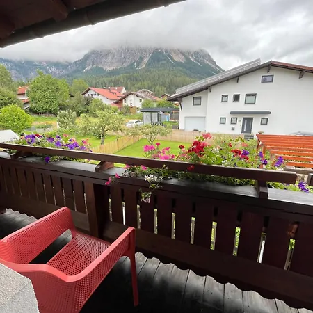 Ferienwohnung Haus Alpenblume Ehrwald Exterior foto